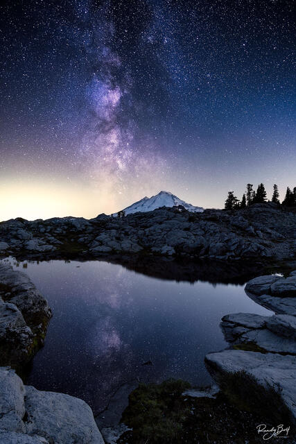 Milky Way galaxy over mount bake from artist point