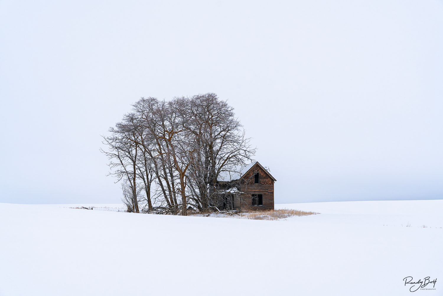 lone farmstead on highway 2 in Washington