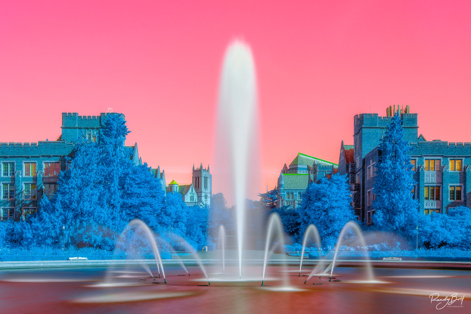 an infrared photo of The Drumheller fountain at the university of washington